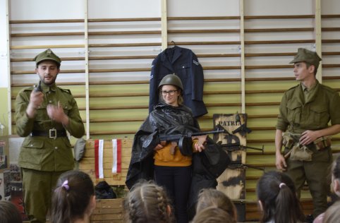 Pokaz historyczny poświęcony II wojnie światowej